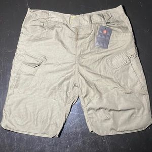 Mens xl shorts 💥outdoor leopard shorts💥 this is the brand